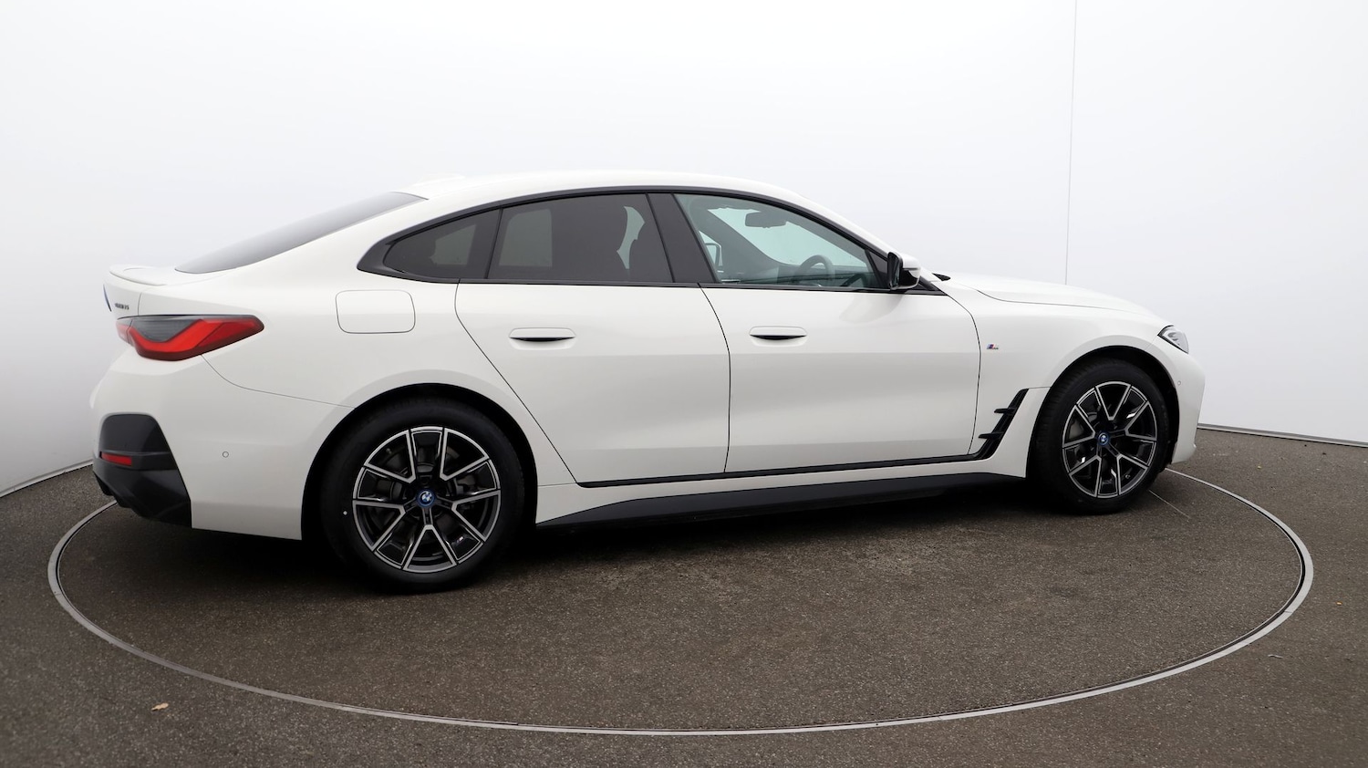 Used BMW i4 2024 for sale - 76961825: Photo 18