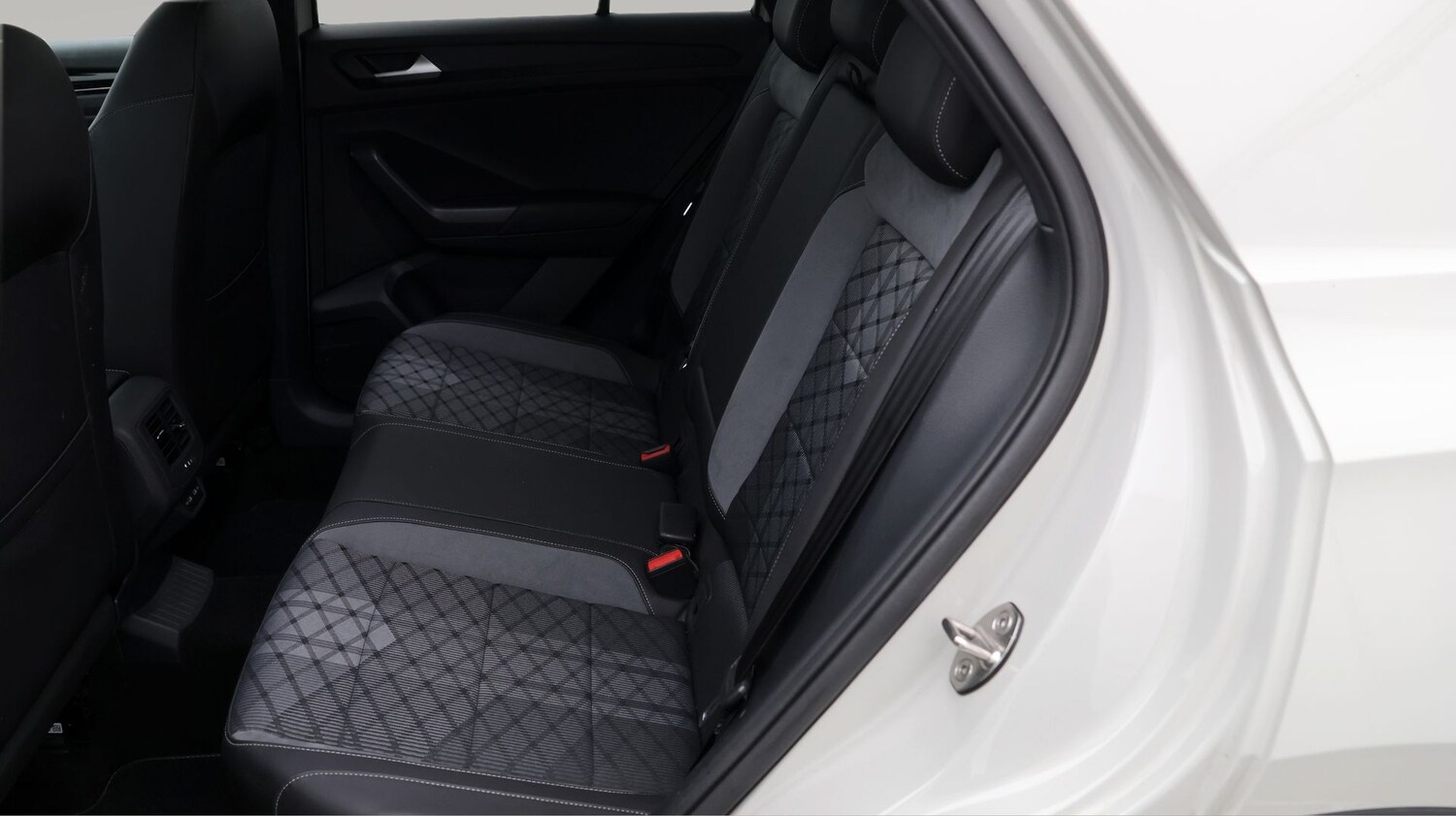 Used Volkswagen T-Roc 2022 for sale - 77446332: Photo 16