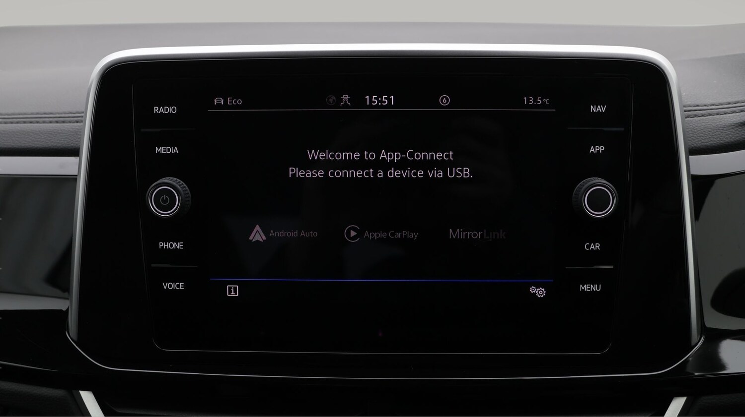 Used Volkswagen T-Roc 2022 for sale - 77446332: Photo 24