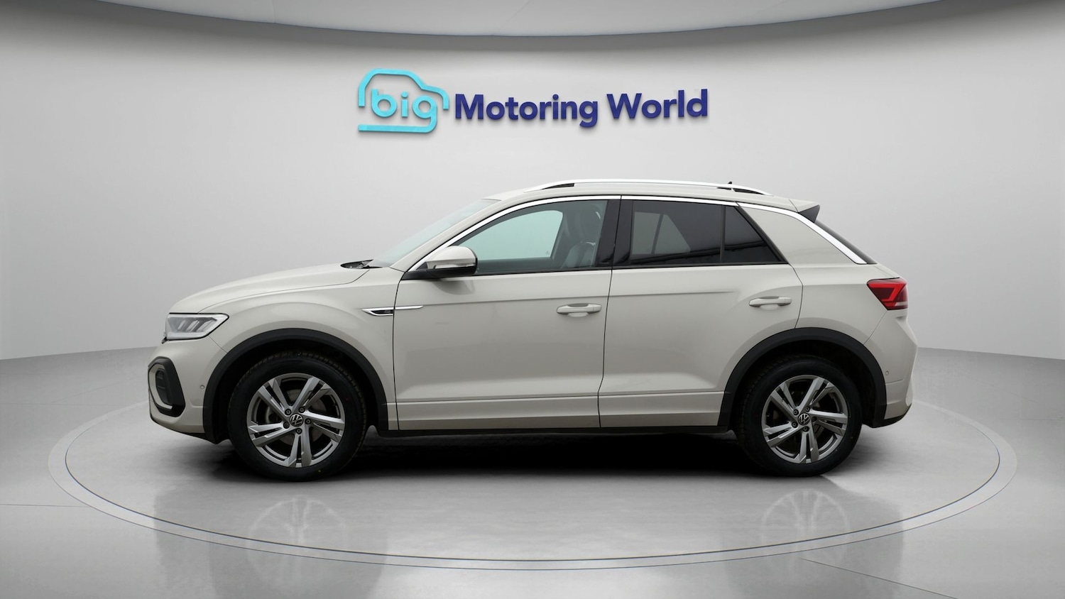 Used Volkswagen T-Roc 2022 for sale - 77446332: Photo 4