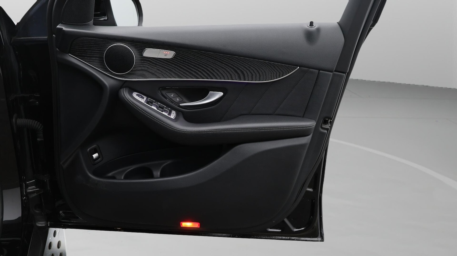 Used Mercedes-Benz GLC 2020 for sale - 76645092: Photo 16