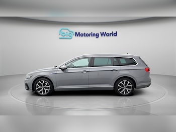 Used Volkswagen Passat 2022 for sale - 78618375: Photo