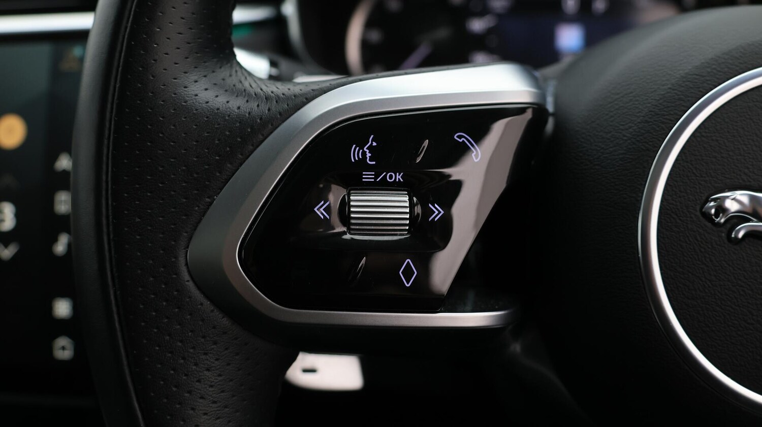 Used Jaguar F-Pace 2022 for sale - 76380902: Photo 23