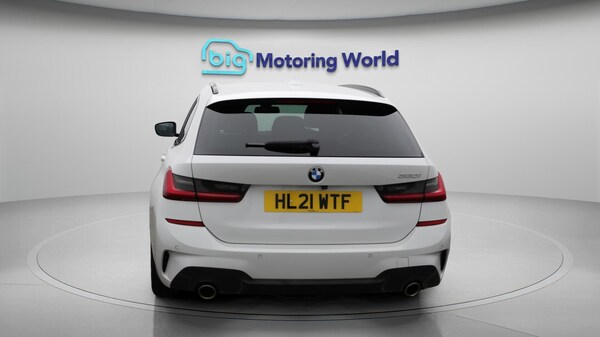 Used BMW 3 Series 2021 for sale - 76151360: Photo 7