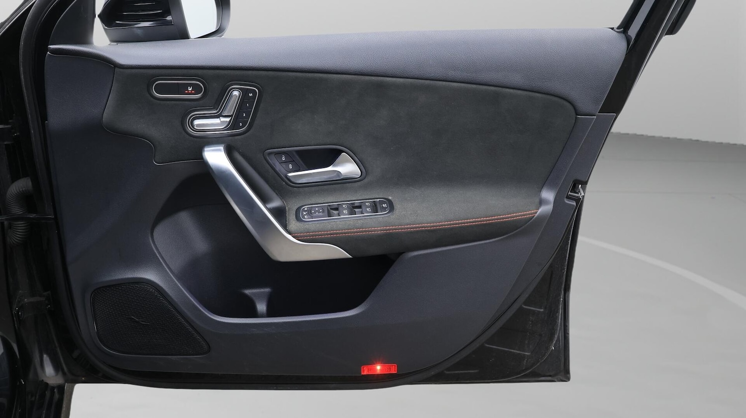 Used Mercedes-Benz A-Class 2018 for sale - 76371226: Photo 16