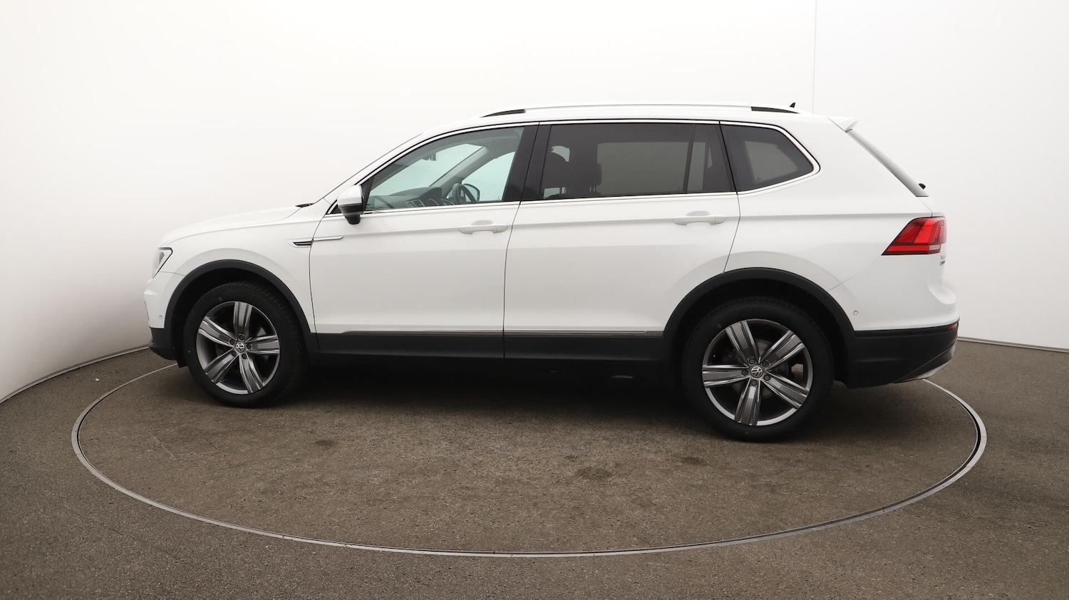 Used Volkswagen Tiguan Allspace 2021 for sale - 76137590: Photo 61