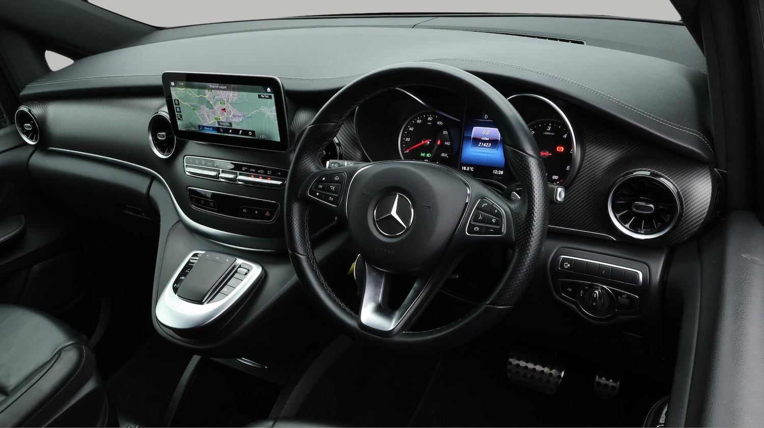 Used Mercedes-Benz V-Class 2023 for sale - 76613212: Photo 10