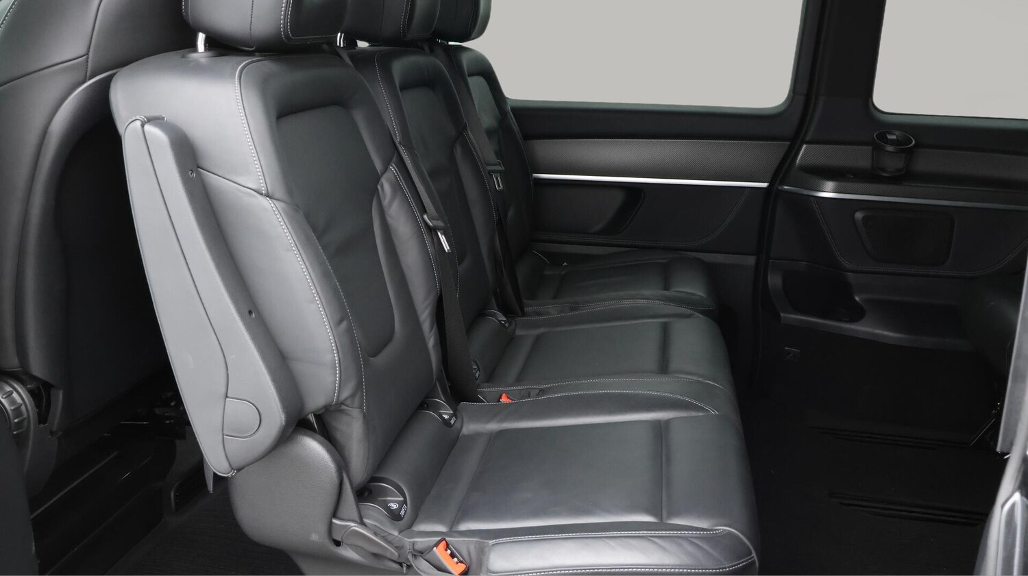 Used Mercedes-Benz V-Class 2023 for sale - 76613212: Photo 17