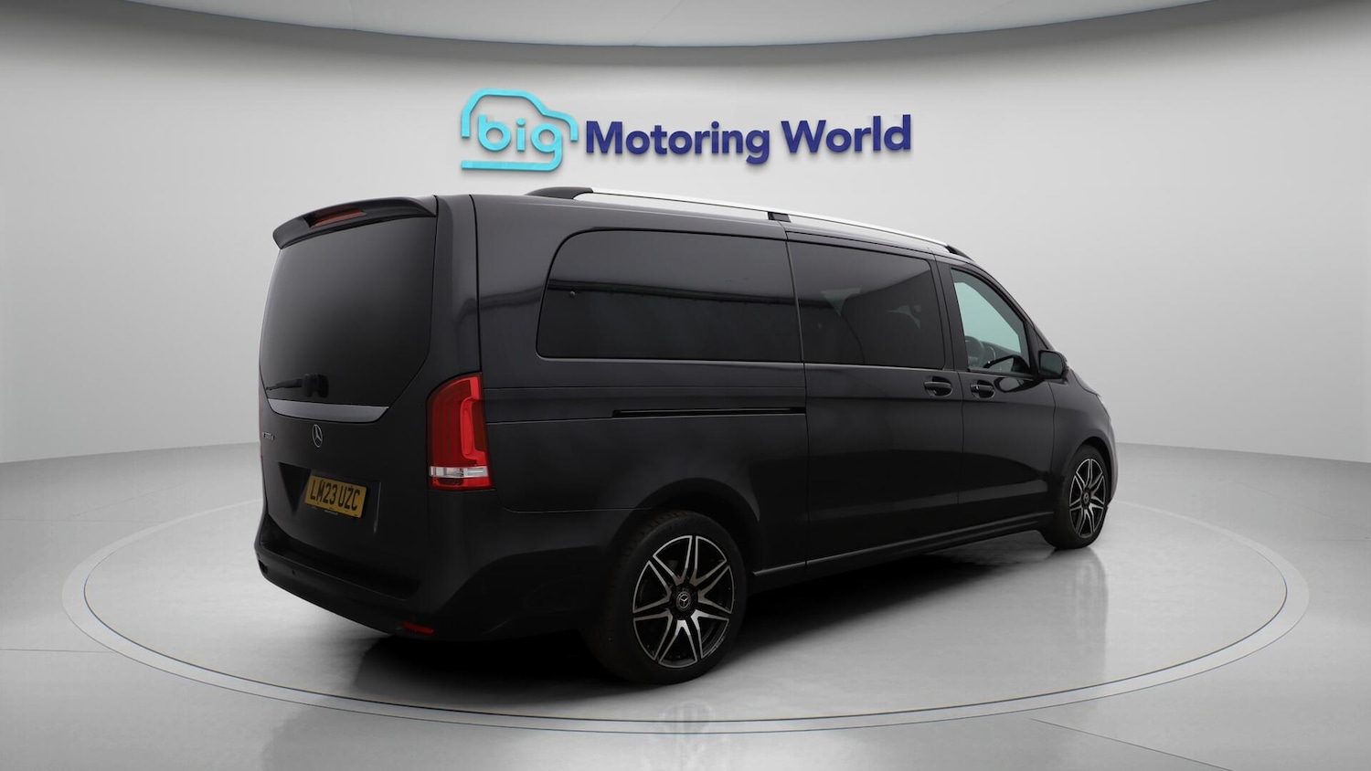 Used Mercedes-Benz V-Class 2023 for sale - 76613212: Photo 8