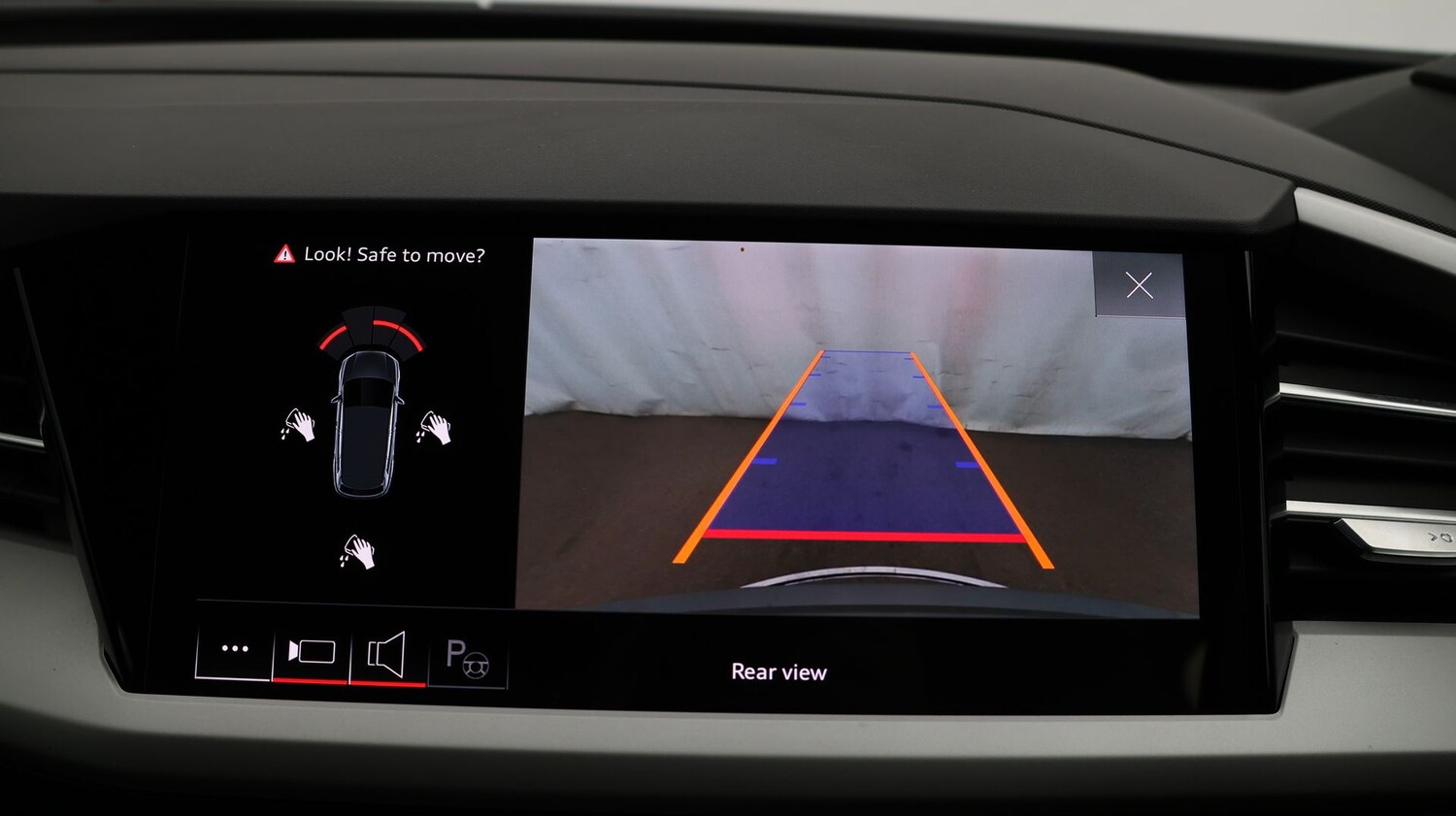 Used Audi Q4 e-tron 2023 for sale - 78151781: Photo 26