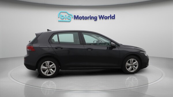 Used Volkswagen Golf 2023 for sale - 75990879: Photo 9