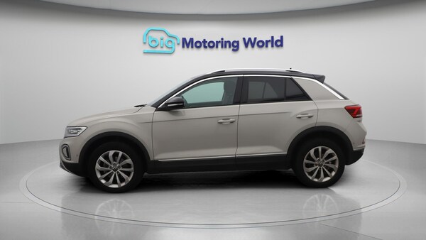Used Volkswagen T-Roc 2023 for sale - 75669174: Photo 5