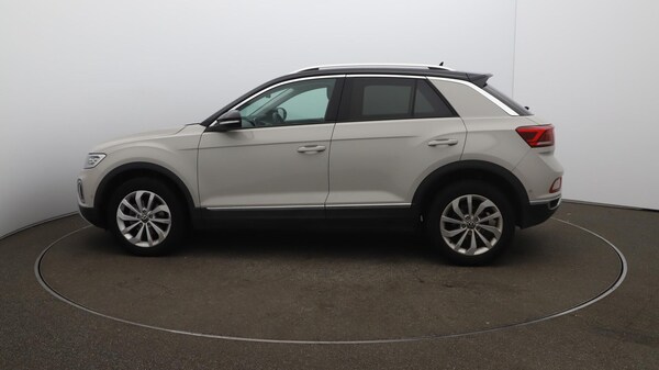 Used Volkswagen T-Roc 2023 for sale - 75669174: Photo 65