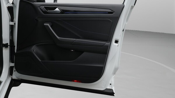 Used Volkswagen T-Roc for sale - 76247663: Photo 16