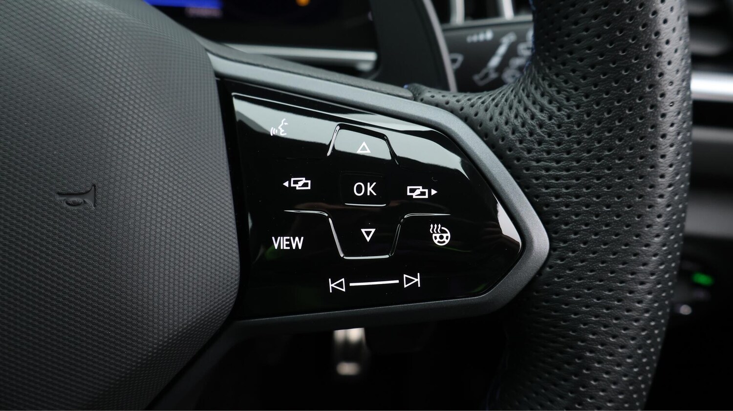 Used Volkswagen T-Roc 2023 for sale - 76247663: Photo 24