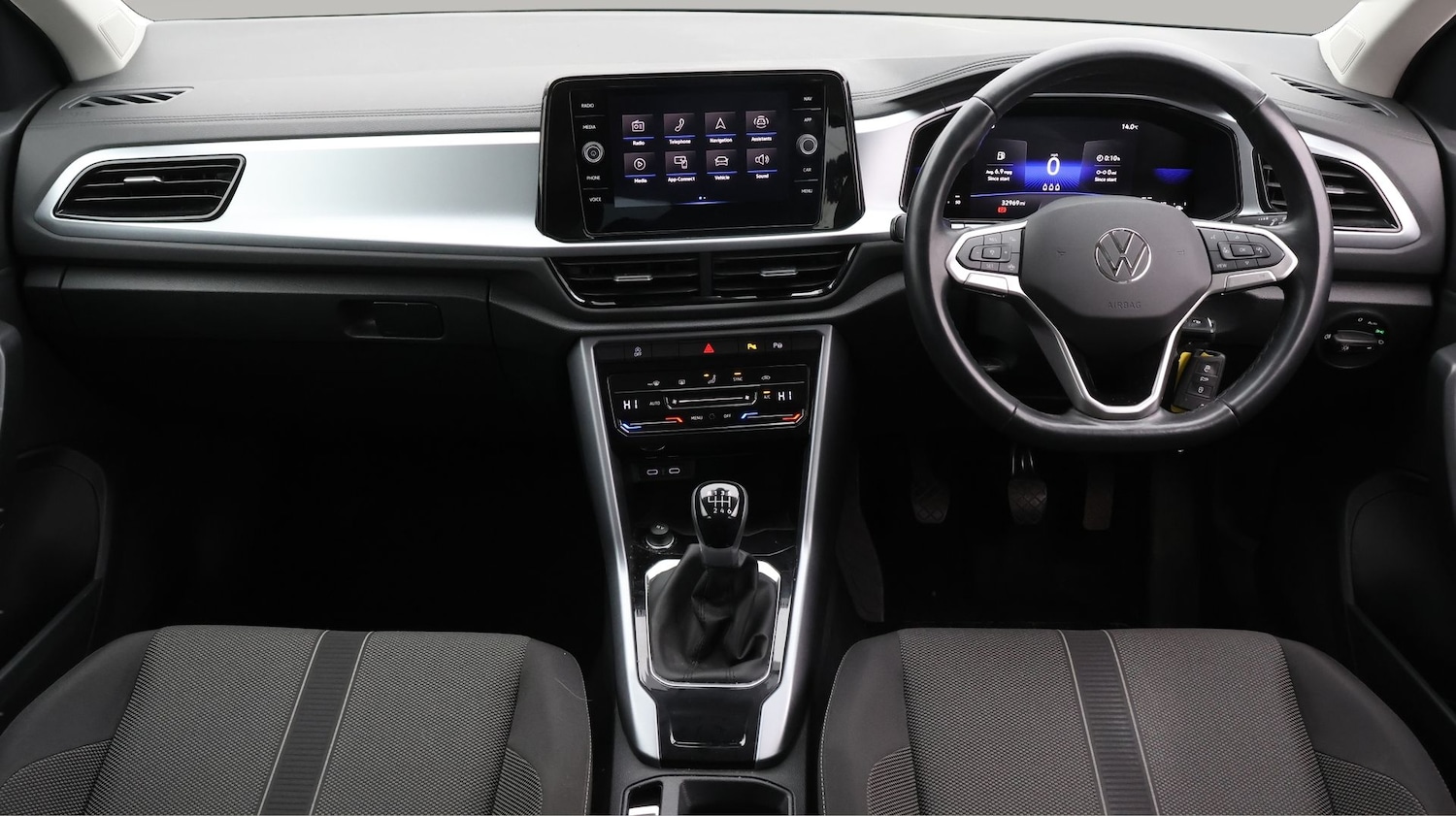 Used Volkswagen T-Roc 2023 for sale - 77570491: Photo 13