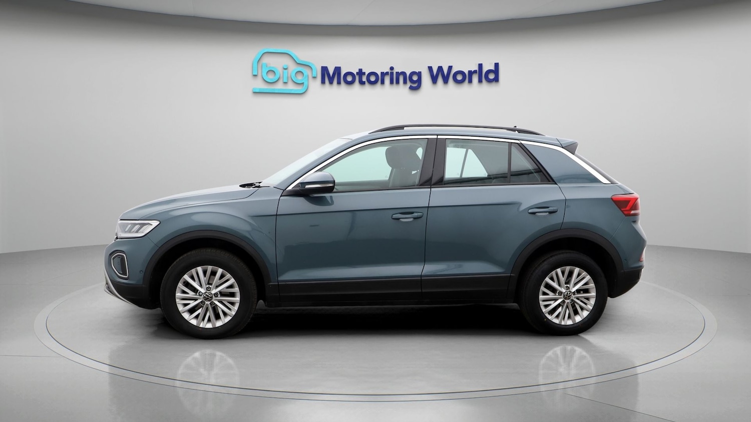 Used Volkswagen T-Roc 2023 for sale - 77570491: Photo 4