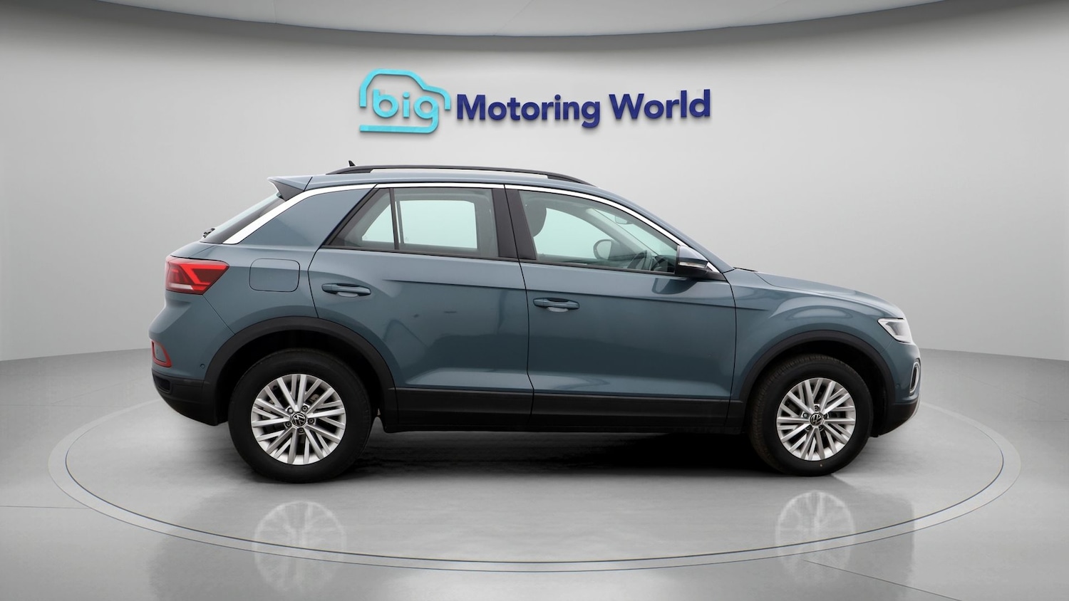 Used Volkswagen T-Roc 2023 for sale - 77570491: Photo 8