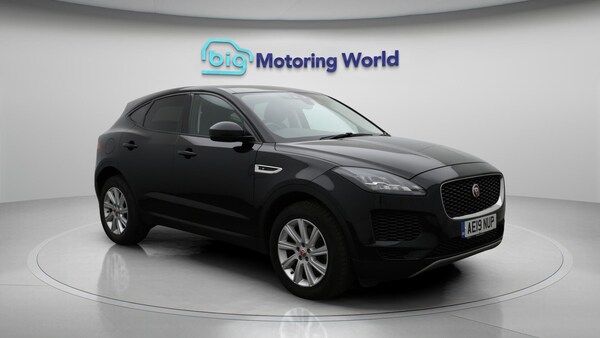 Used Jaguar E-Pace 2019 for sale - 76315131: Photo 2