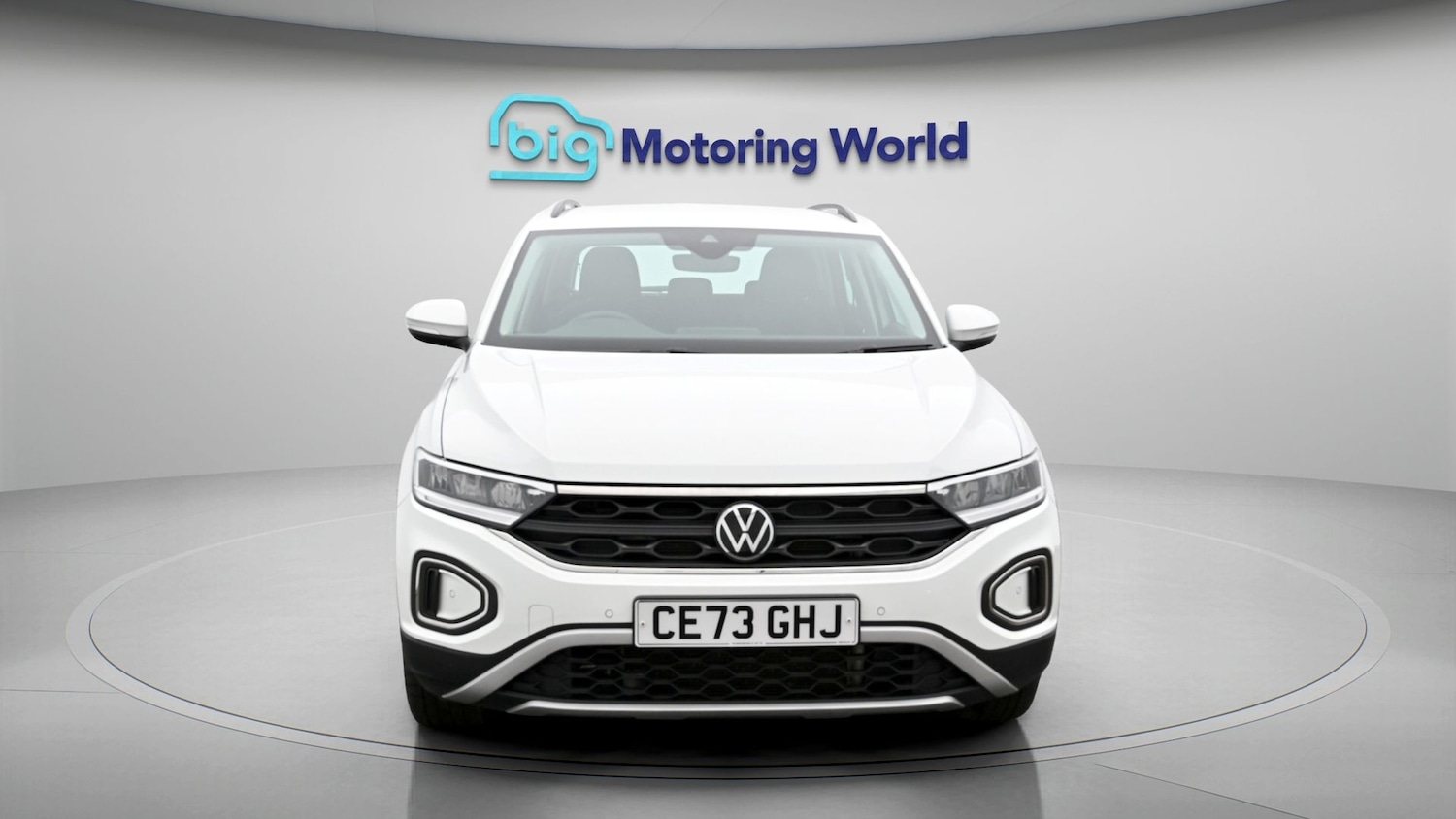 Used Volkswagen T-Roc 2023 for sale - 78196674: Photo 2