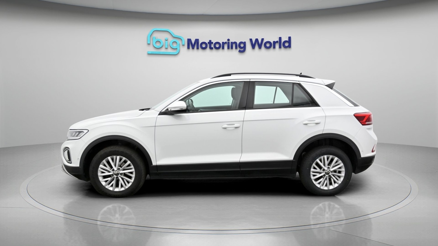Used Volkswagen T-Roc 2023 for sale - 78196674: Photo 4