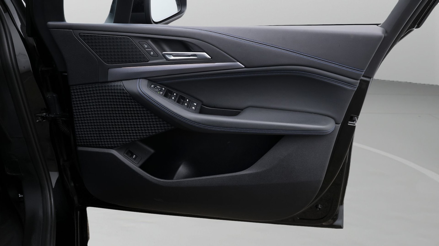 Used BMW 2 Series 2023 for sale - 77652431: Photo 15