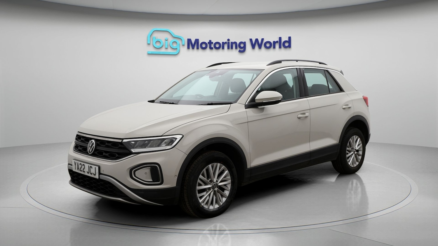 Used Volkswagen T-Roc 2022 for sale - 77210947: Photo 3