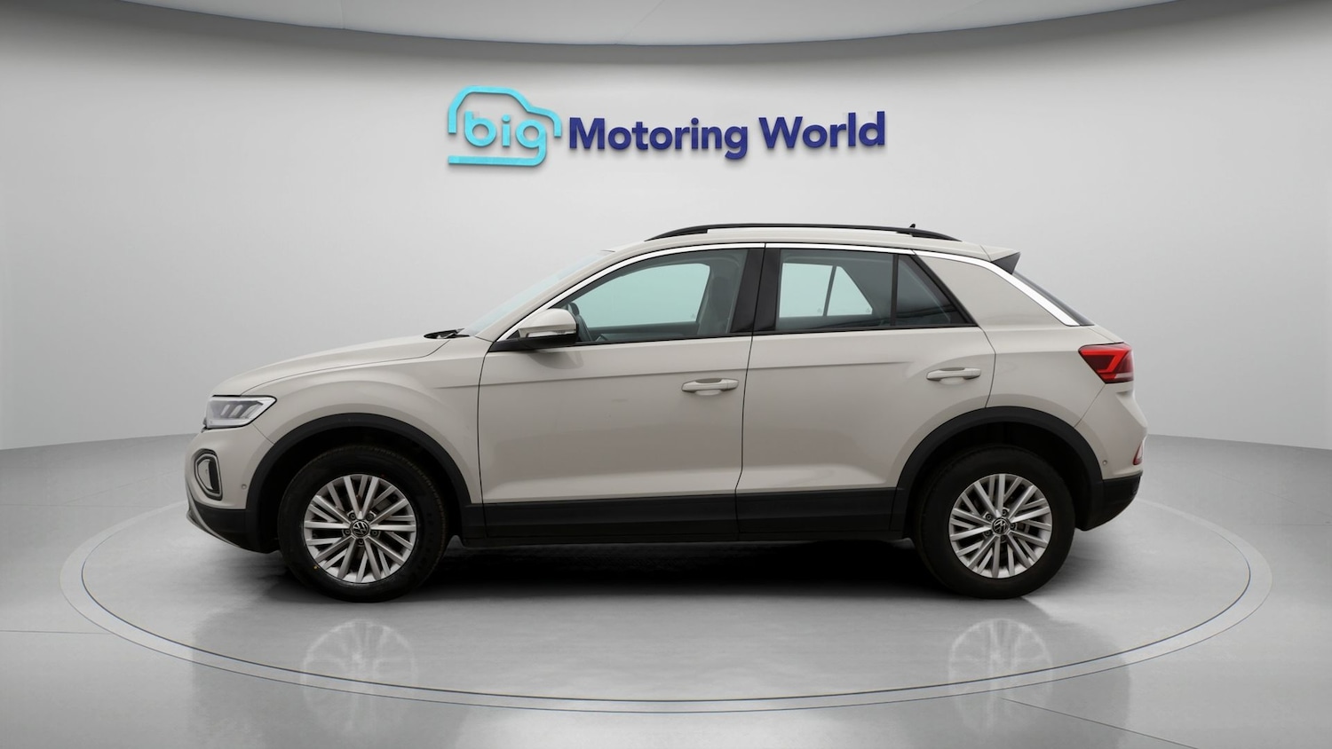 Used Volkswagen T-Roc 2022 for sale - 77210947: Photo 4