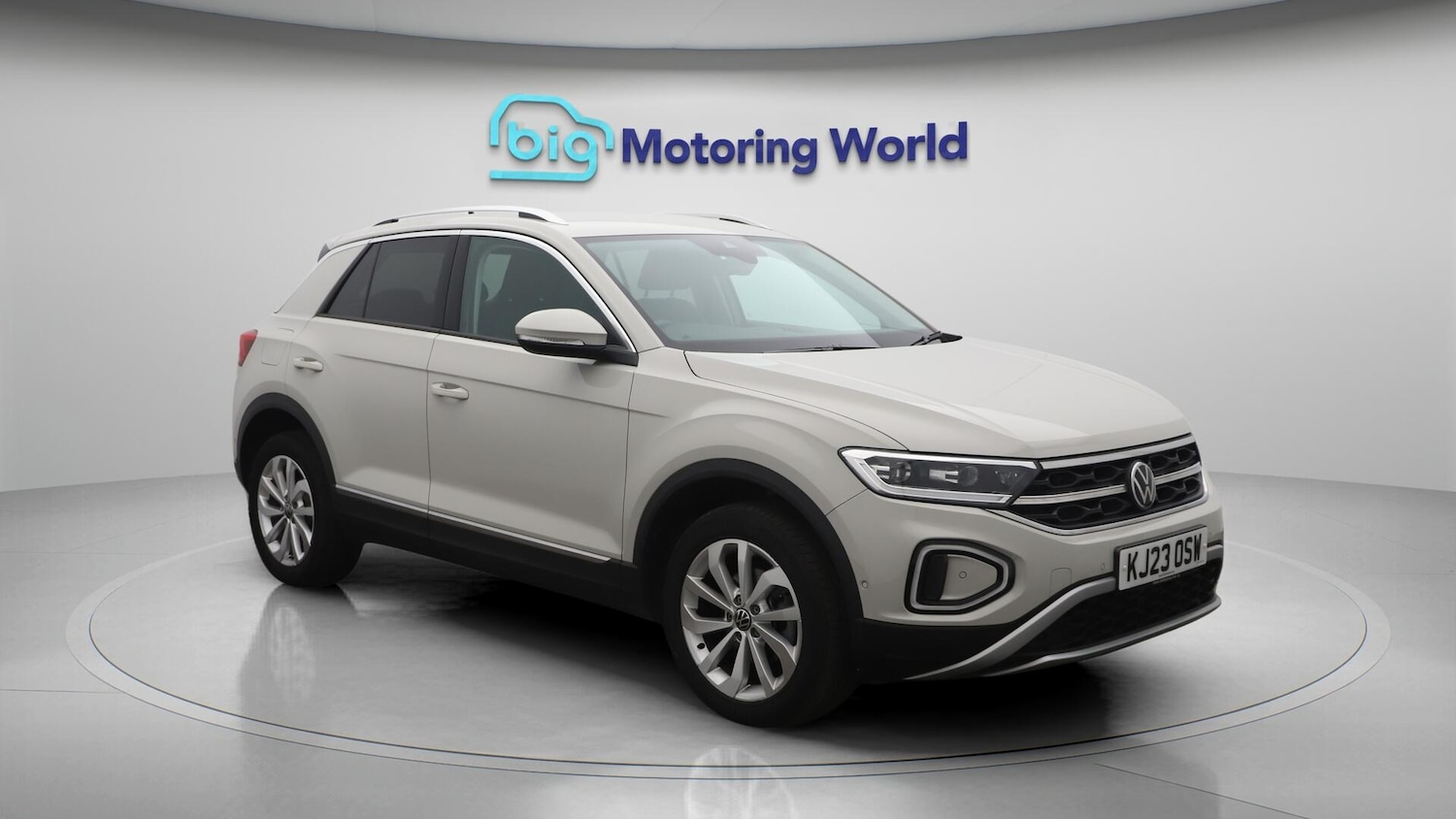 Used Volkswagen T-Roc 2023 for sale - 76247003: Photo 2
