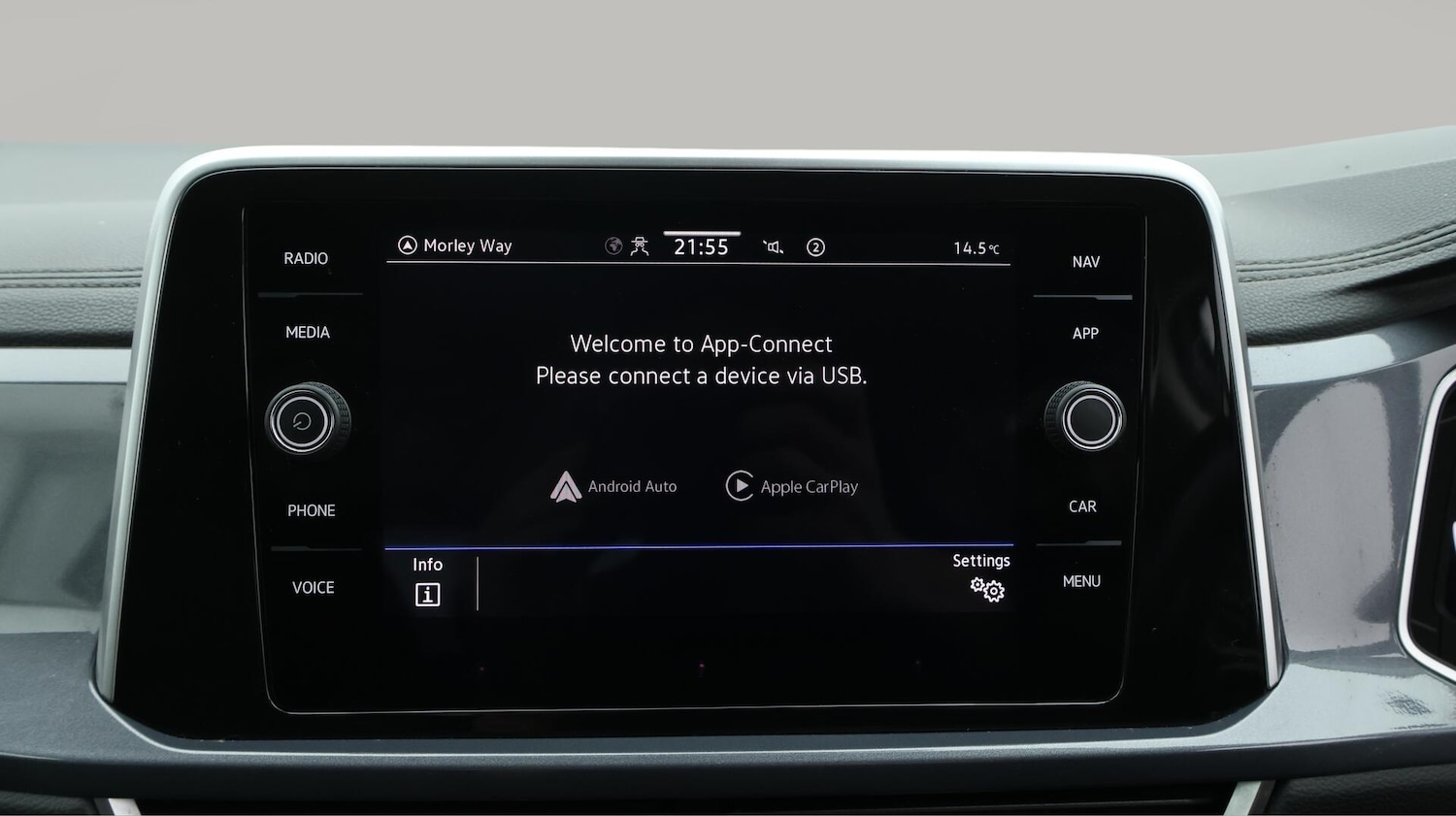 Used Volkswagen T-Roc 2023 for sale - 76247003: Photo 23