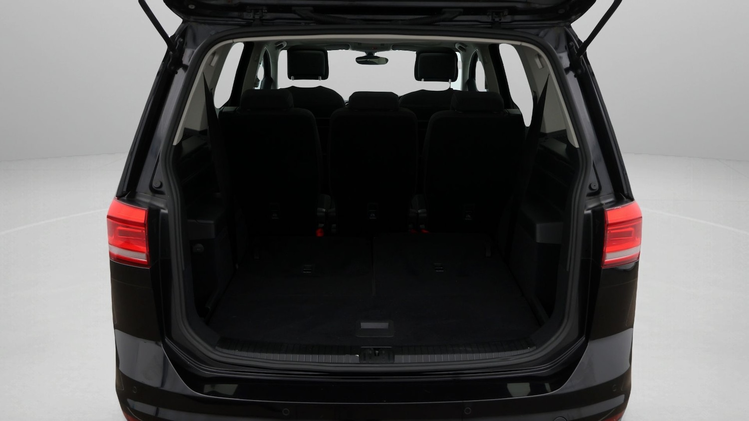 Used Volkswagen Touran 2021 for sale - 77675890: Photo 17