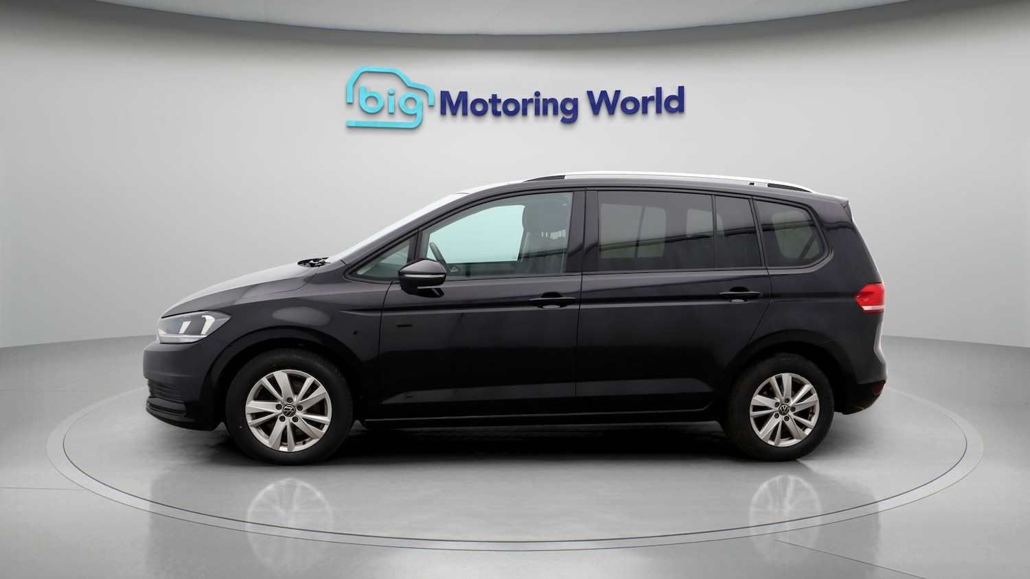 Used Volkswagen Touran 2021 for sale - 77675890: Photo 4