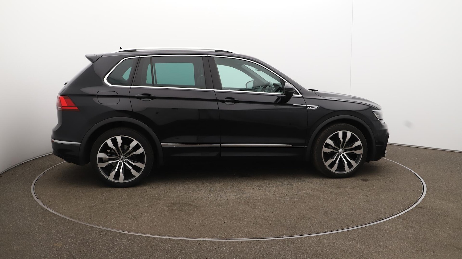 Used Volkswagen Tiguan 2020 for sale - 76153167: Photo 53