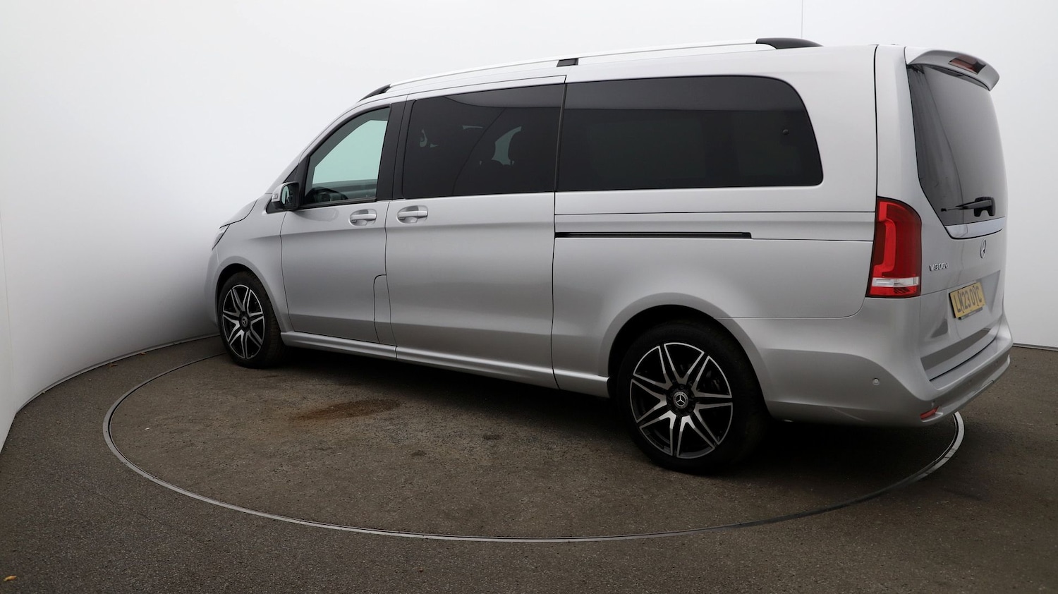 Used Mercedes-Benz V-Class 2023 for sale - 76812809: Photo 30