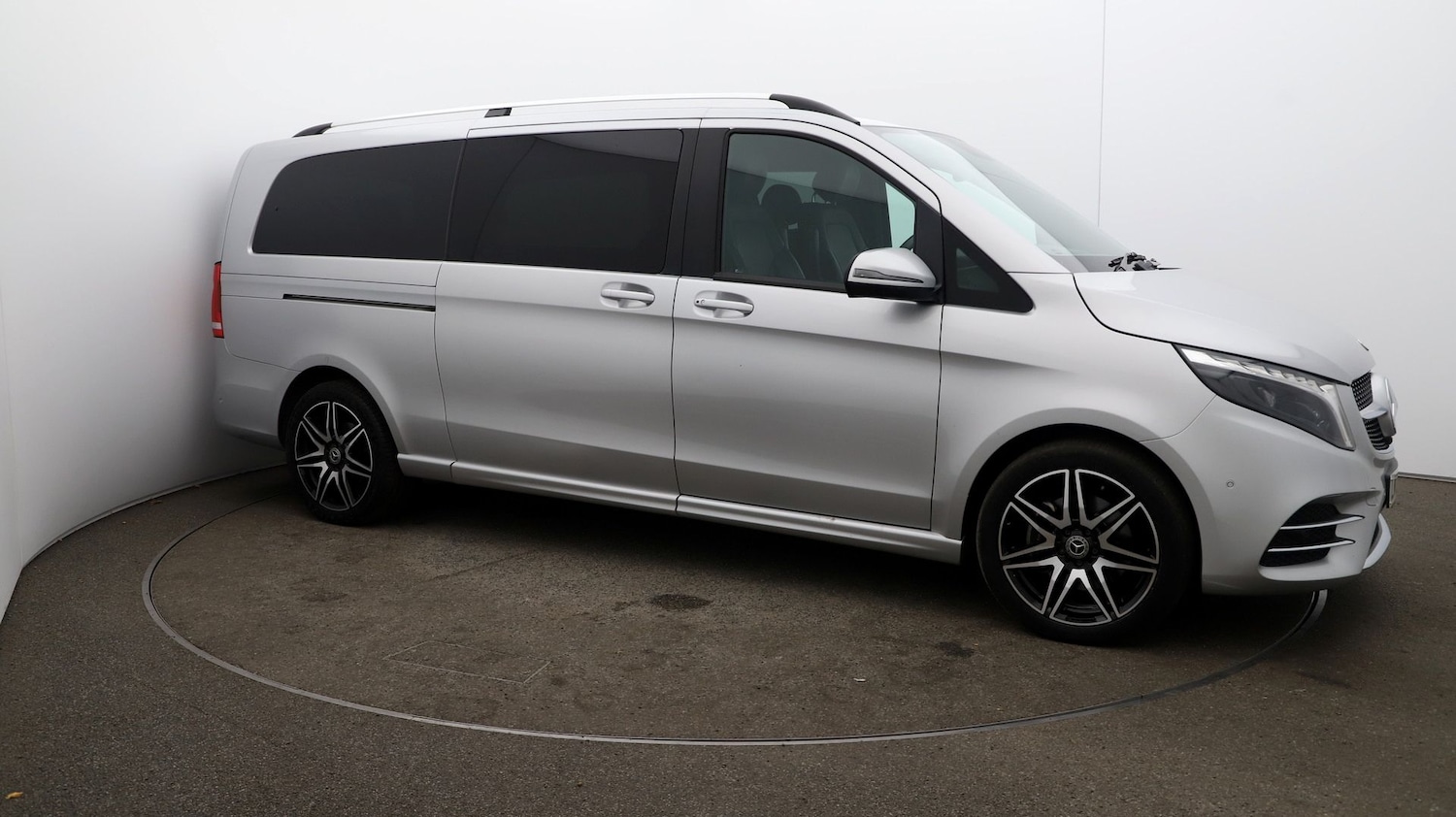 Used Mercedes-Benz V-Class 2023 for sale - 76812809: Photo 41