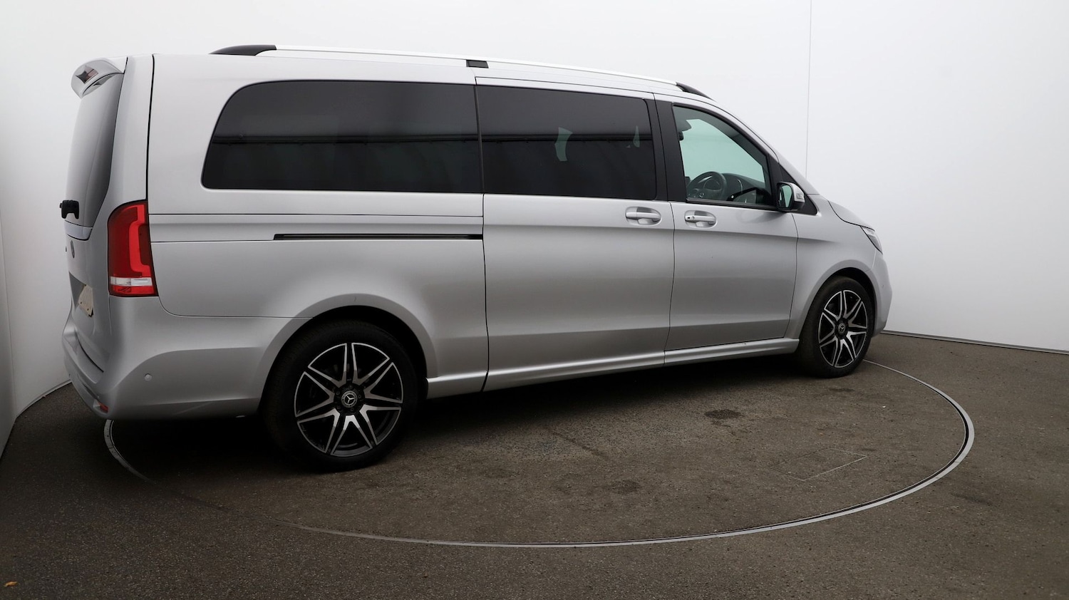 Used Mercedes-Benz V-Class 2023 for sale - 76812809: Photo 48