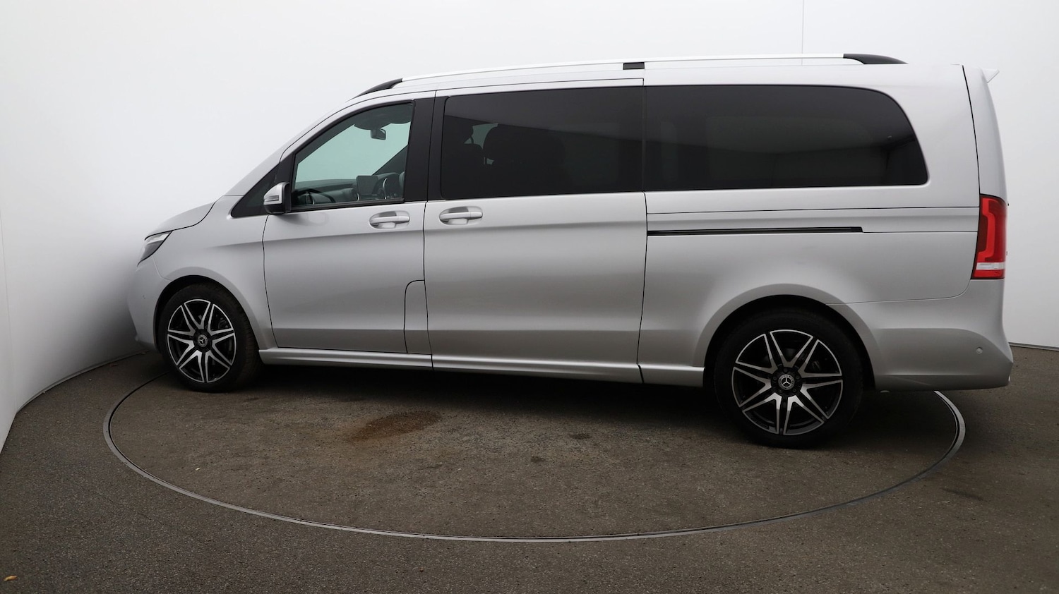 Used Mercedes-Benz V-Class 2023 for sale - 76812809: Photo 53