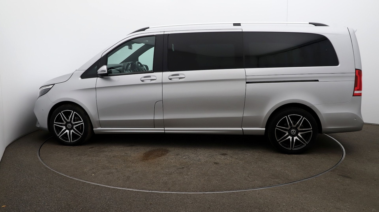 Used Mercedes-Benz V-Class 2023 for sale - 76812809: Photo 59