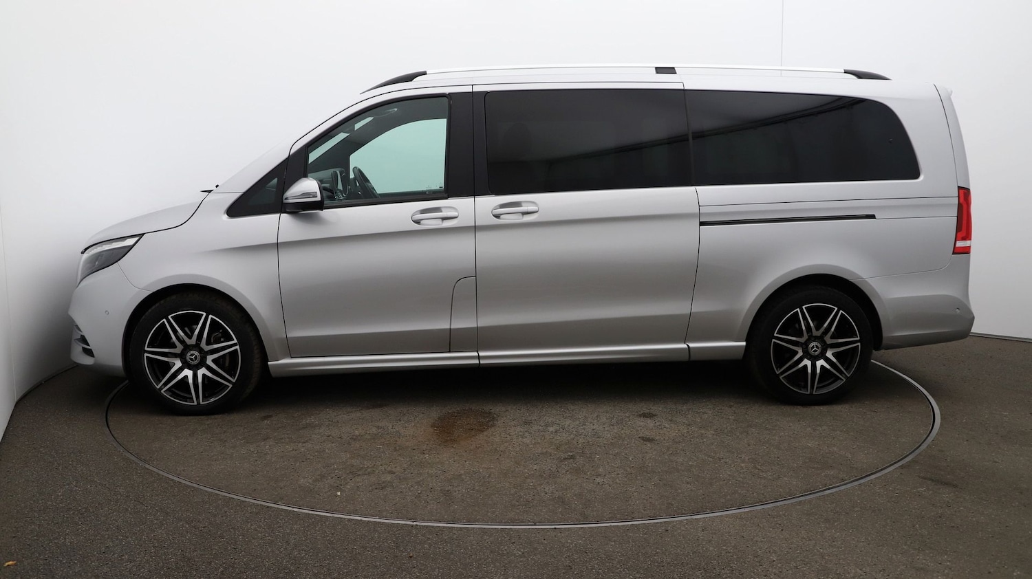 Used Mercedes-Benz V-Class 2023 for sale - 76812809: Photo 60