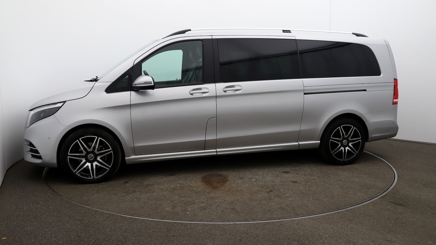 Used Mercedes-Benz V-Class 2023 for sale - 76812809: Photo 61