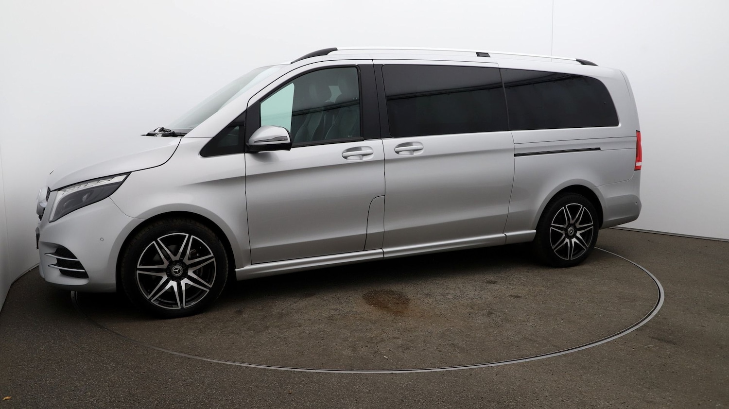 Used Mercedes-Benz V-Class 2023 for sale - 76812809: Photo 62