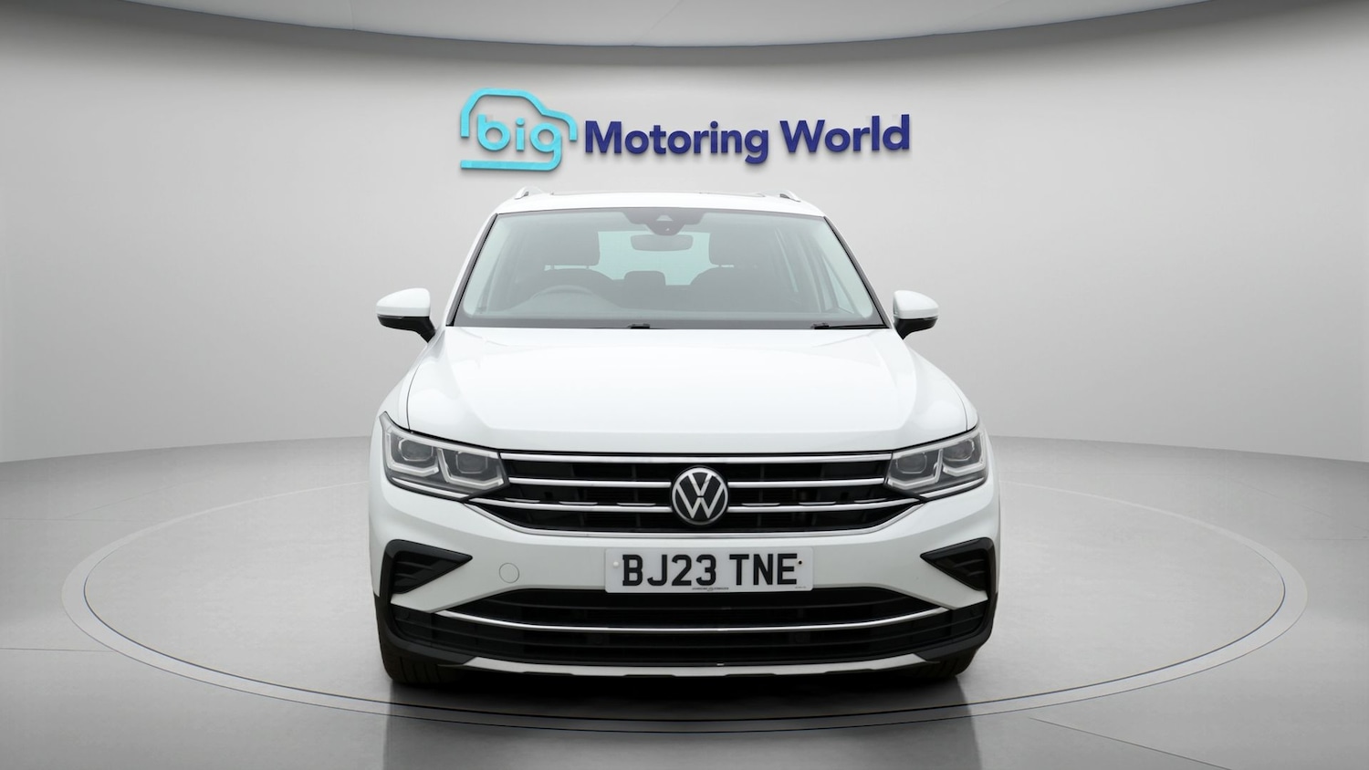 Used Volkswagen Tiguan 2023 for sale - 77663256: Photo 2