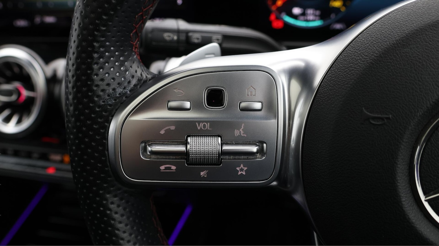 Used Mercedes-Benz EQB 2022 for sale - 76549066: Photo 29