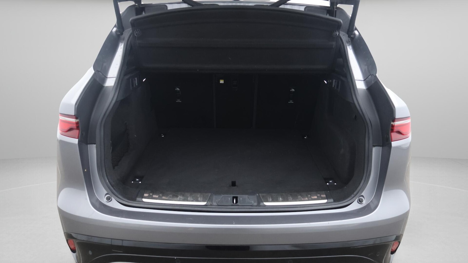 Used Jaguar F-Pace 2021 for sale - 76349176: Photo 18
