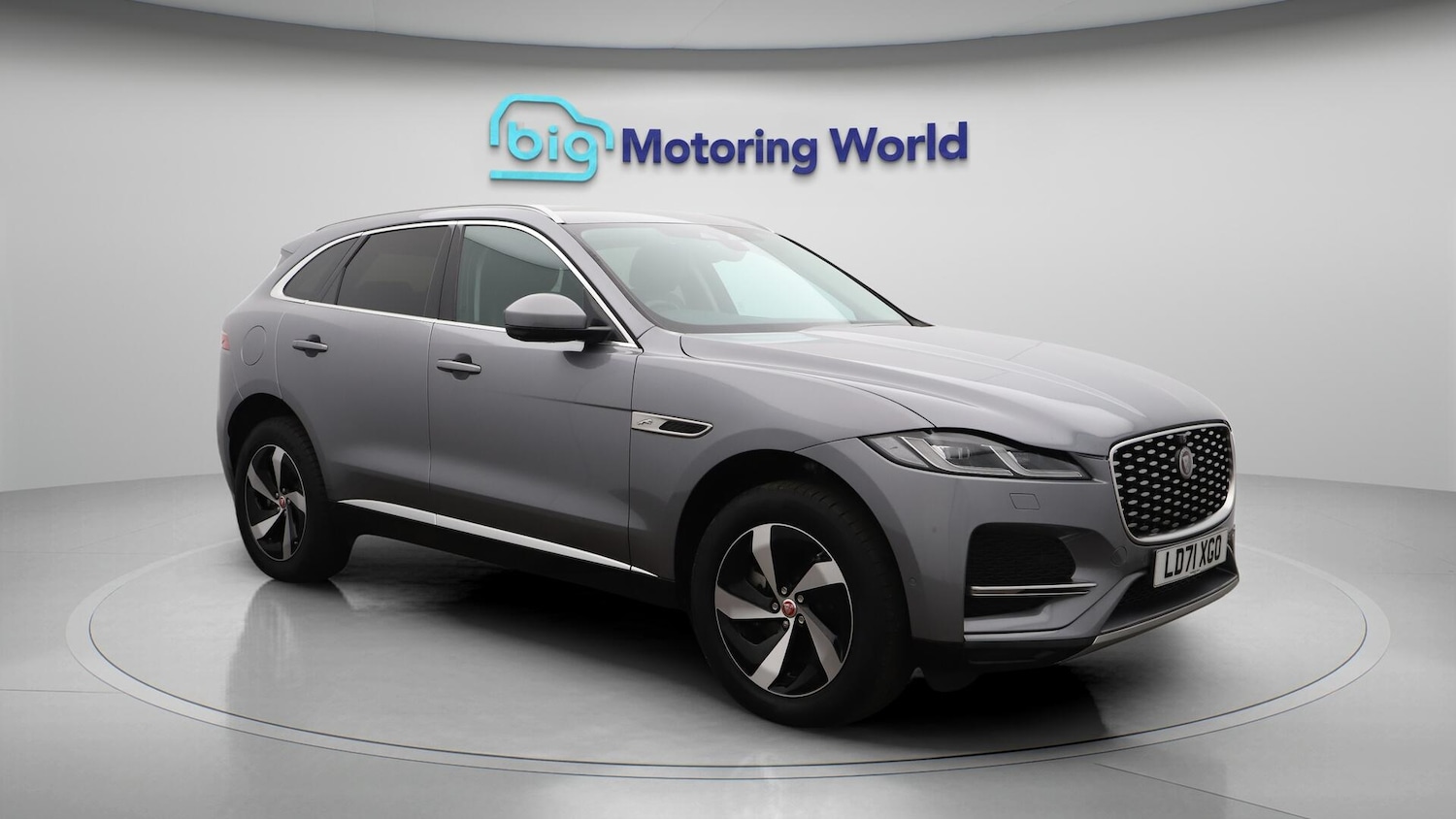 Used Jaguar F-Pace 2021 for sale - 76349176: Photo 2