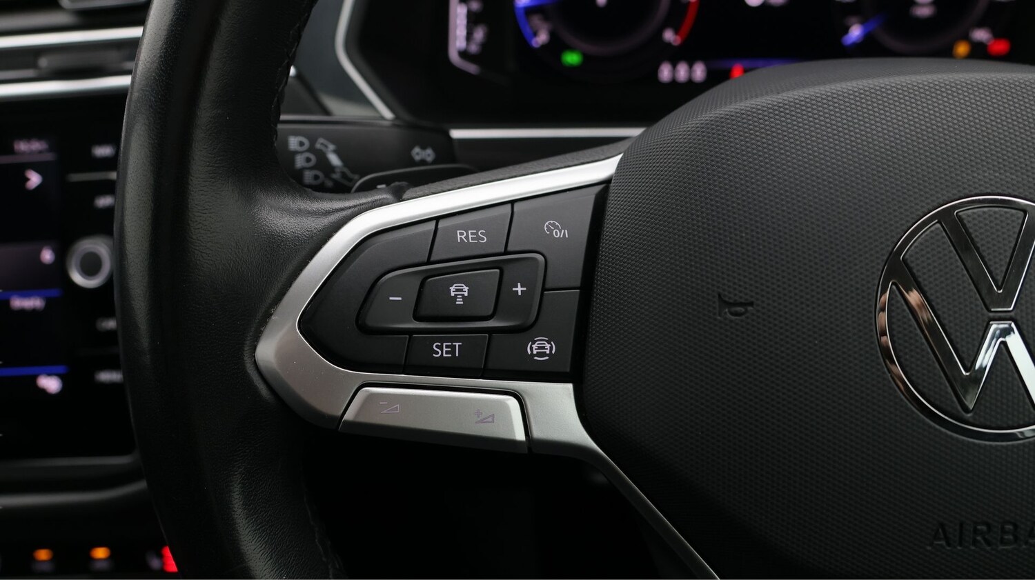 Used Volkswagen Tiguan 2023 for sale - 77688944: Photo 22