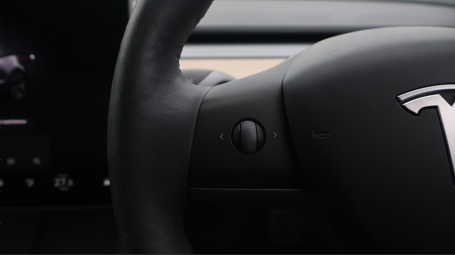 Used Tesla Model 3 2023 for sale - 77264608: Photo 24