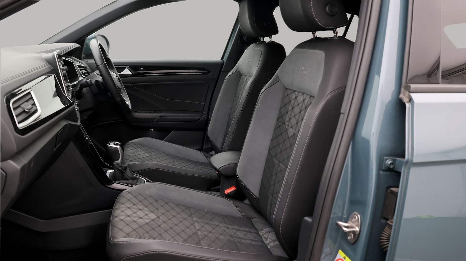 Used Volkswagen T-Roc 2022 for sale - 77210945: Photo 14