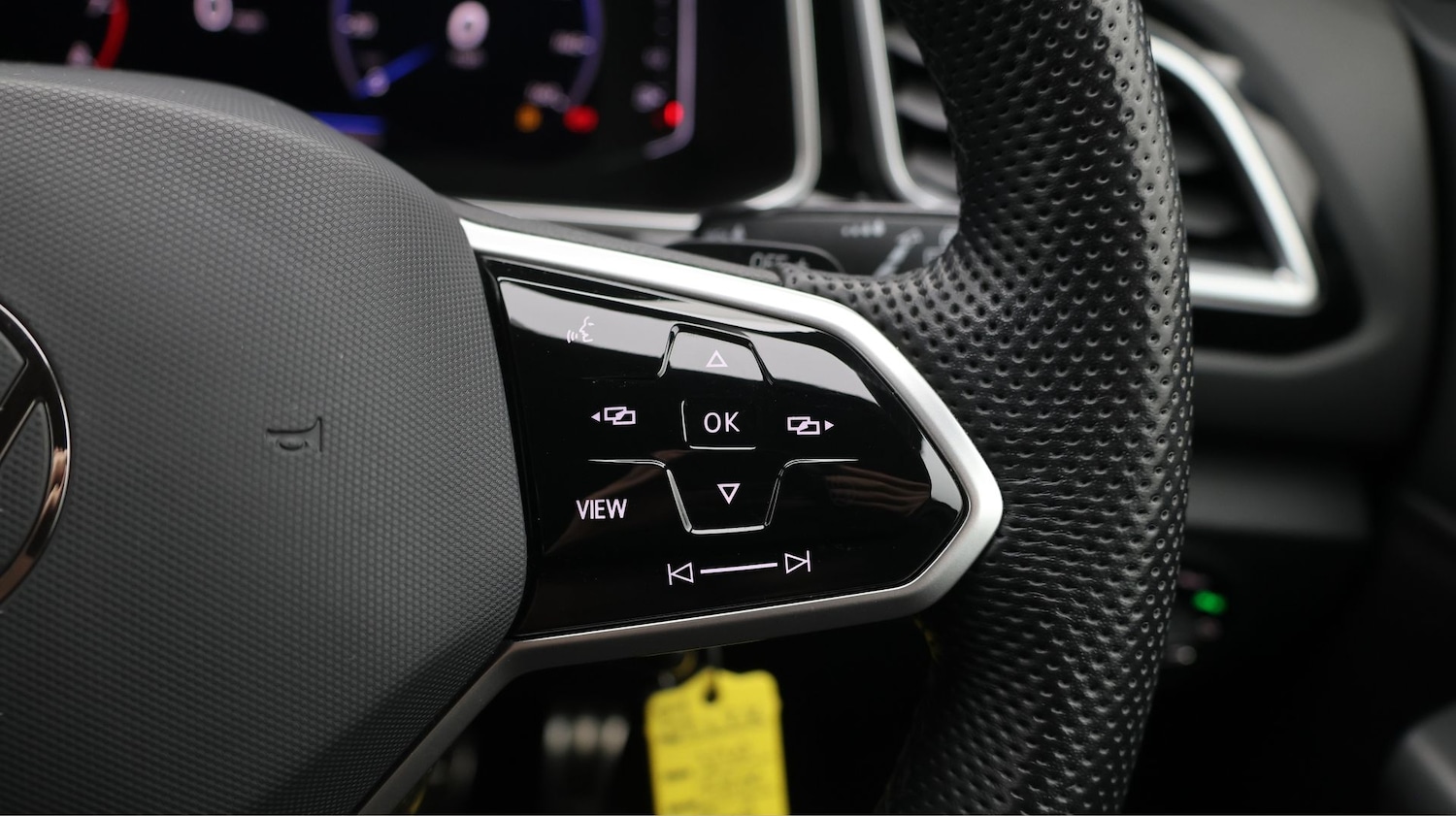 Used Volkswagen T-Roc 2022 for sale - 77210945: Photo 23