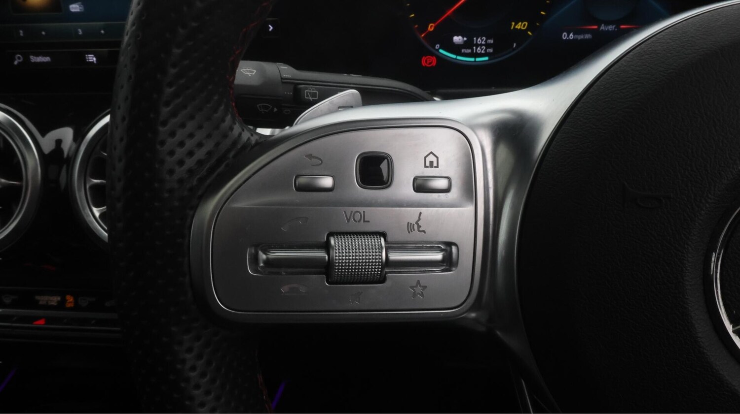 Used Mercedes-Benz EQB for sale - 76742752: Photo 28